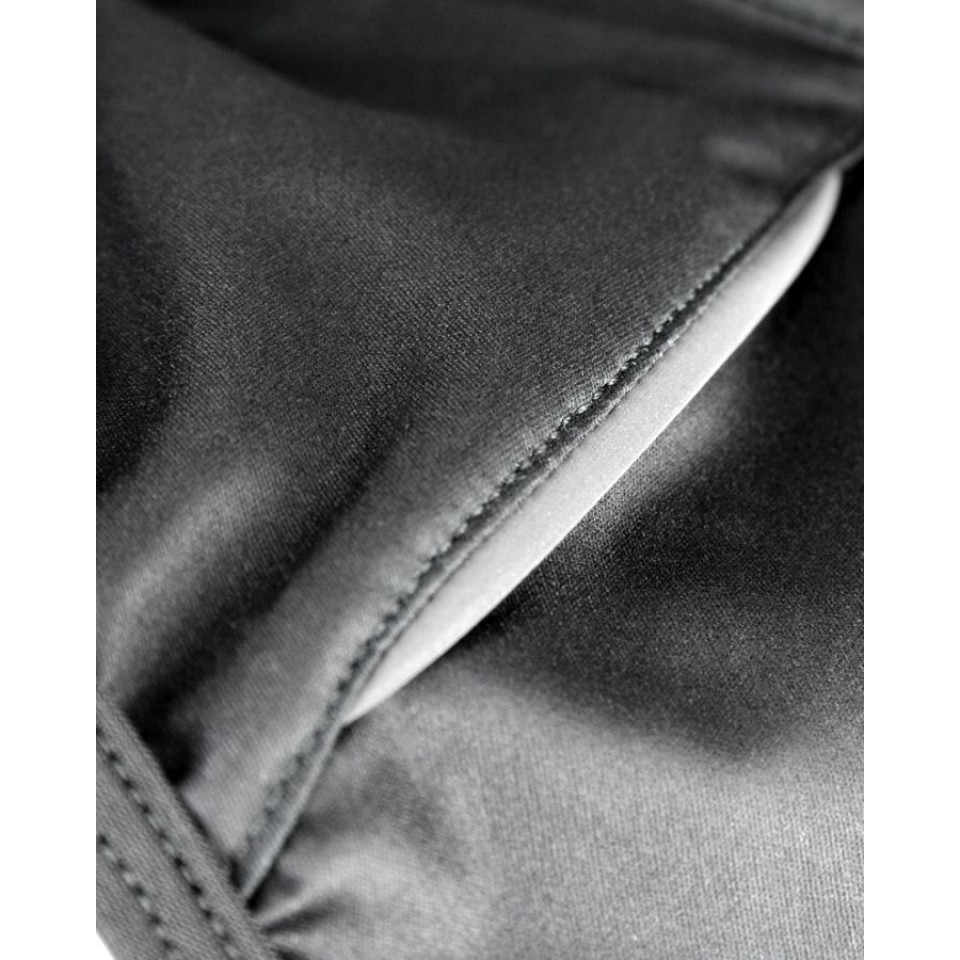 146 black core vest vent back feature 2
