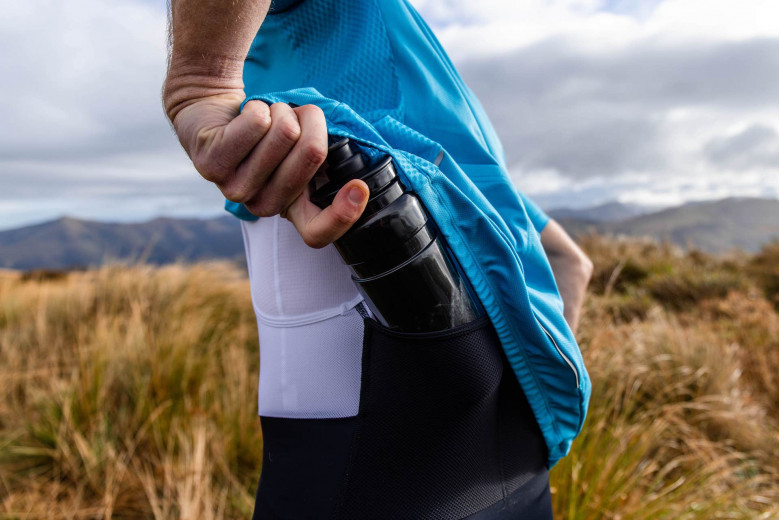 6135 Tineli Cargo Core Bib Shorts 073A6992 min