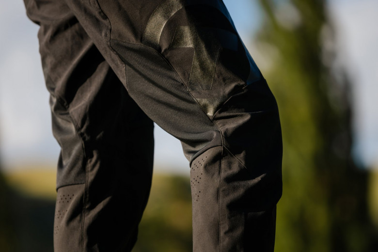 5594 Enduro Long Pants 2W4A0417