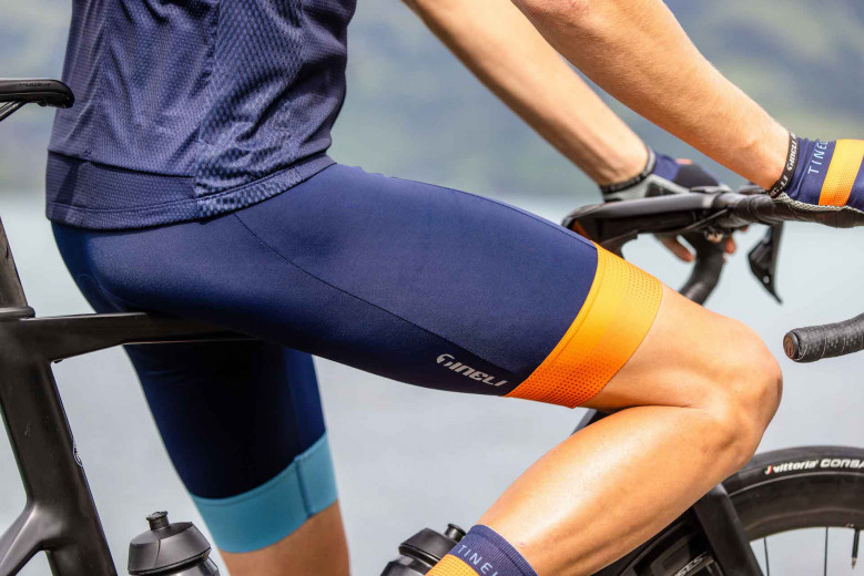 6150 Tineli Road Runner Bib Shorts 073A7519 min
