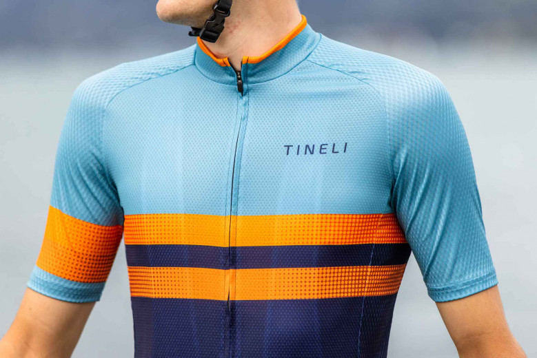 2150 Tineli Road Runner Jersey 073A7475 min