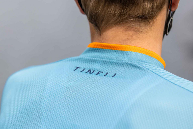 2150 Tineli Road Runner Jersey 073A7542 min