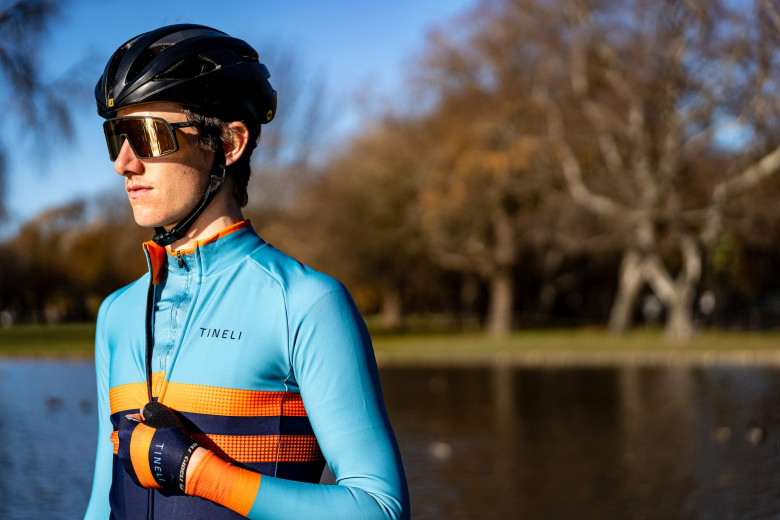 4150 Tineli Road Runner Pro Aero Winter Jersey DSC02857 min