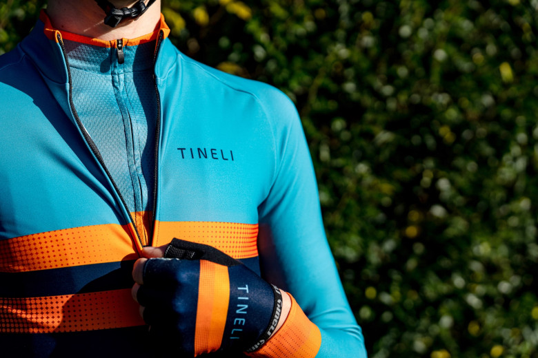 4150 Tineli Road Runner Pro Aero Winter Jersey DSC02879 min