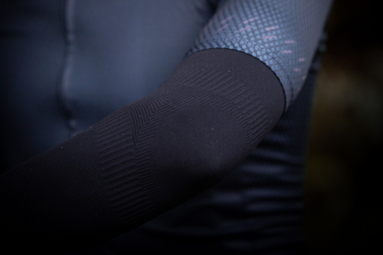 8184 Tineli Seamless Arm Warmers 2022.08.19 Tineli 56