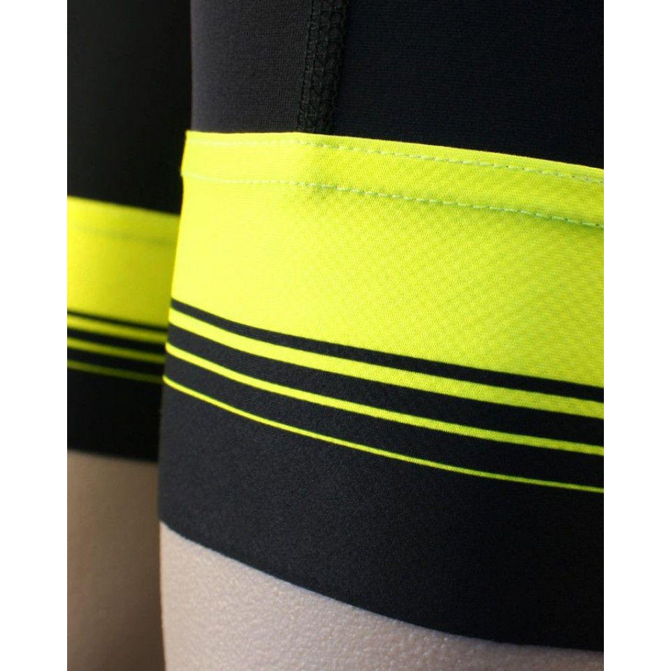 371 Tri shorts yellow feature 1